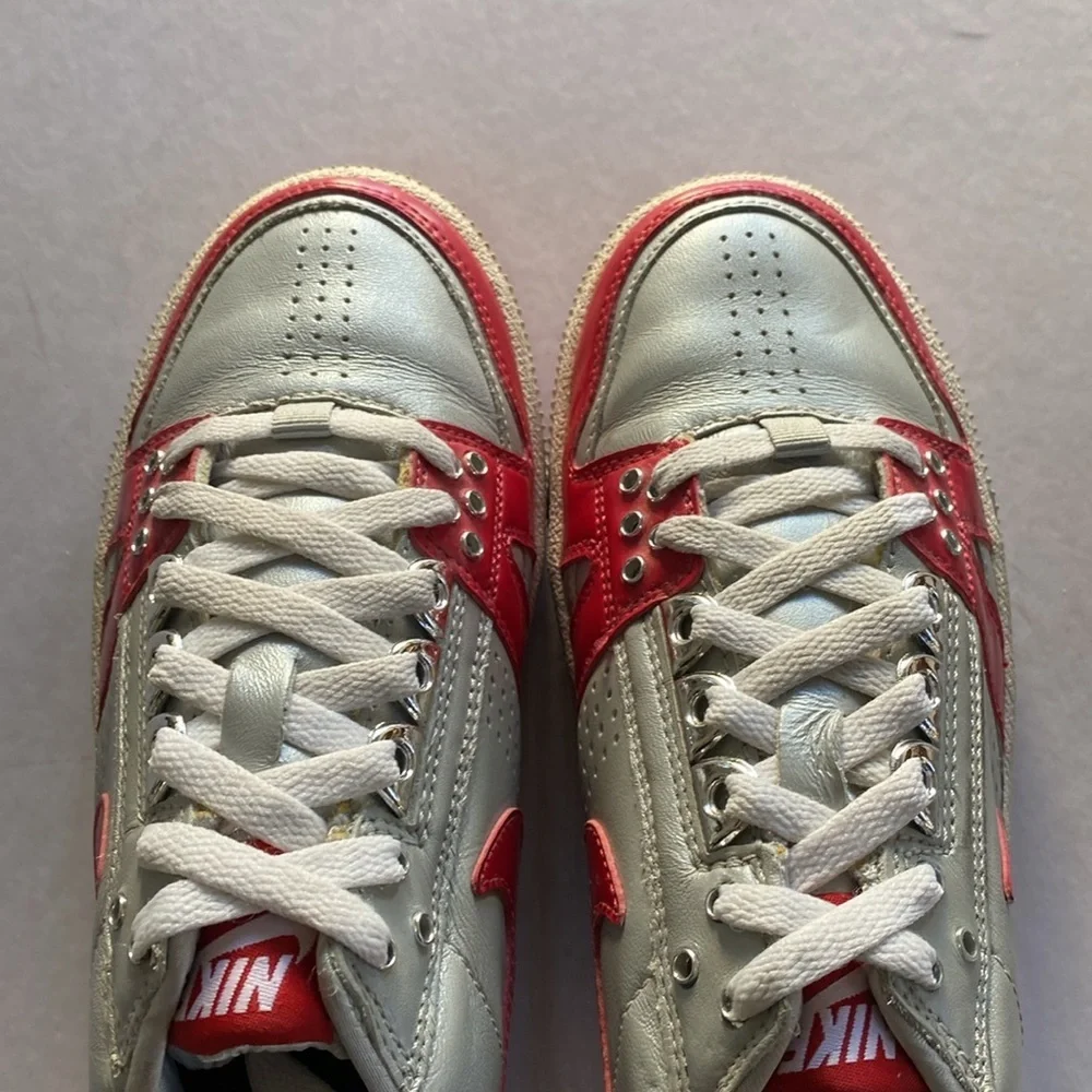 Nike Women’s 2007 Red and Gray Sneakers 316587-061 Size 7.5